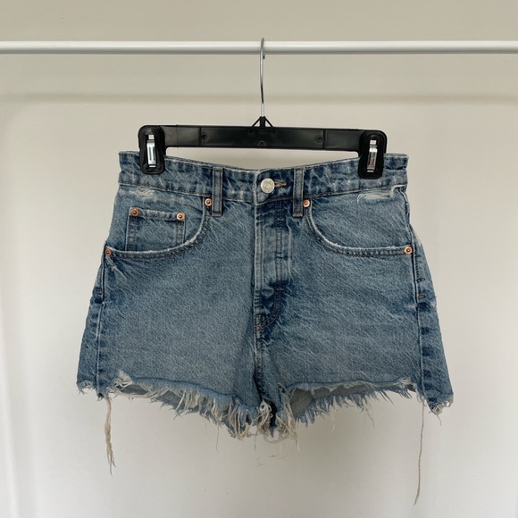 Zara Denim Shorts - Picture 1 of 3
